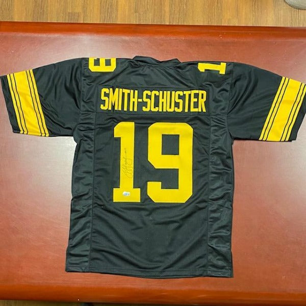 SIGNED Ju Ju Smith-Schuster (Pittsburgh Steelers) Jersey w/COA