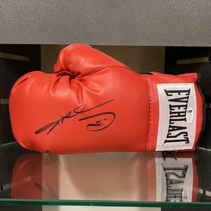 SIGNED Sugar Ray Leonard Everlast Boxing Glove (w/COA)